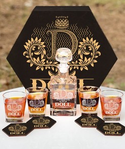 DOLL - WHISKEY SET (Wooden box + Decanter + 4 Glasses + 4 Coasters)