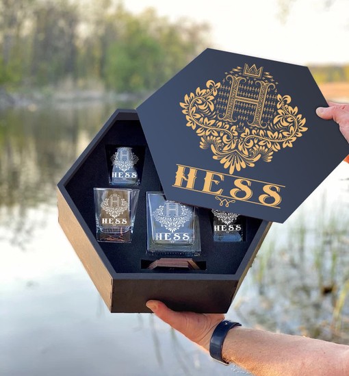 HESS - WHISKEY SET (Wooden box + Decanter + 4 Glasses + 4 Coasters) - Image 3