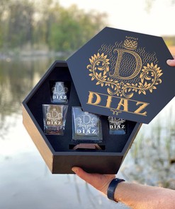 DIAZ - WHISKEY SET (Wooden box + Decanter + 4 Glasses + 4 Coasters)